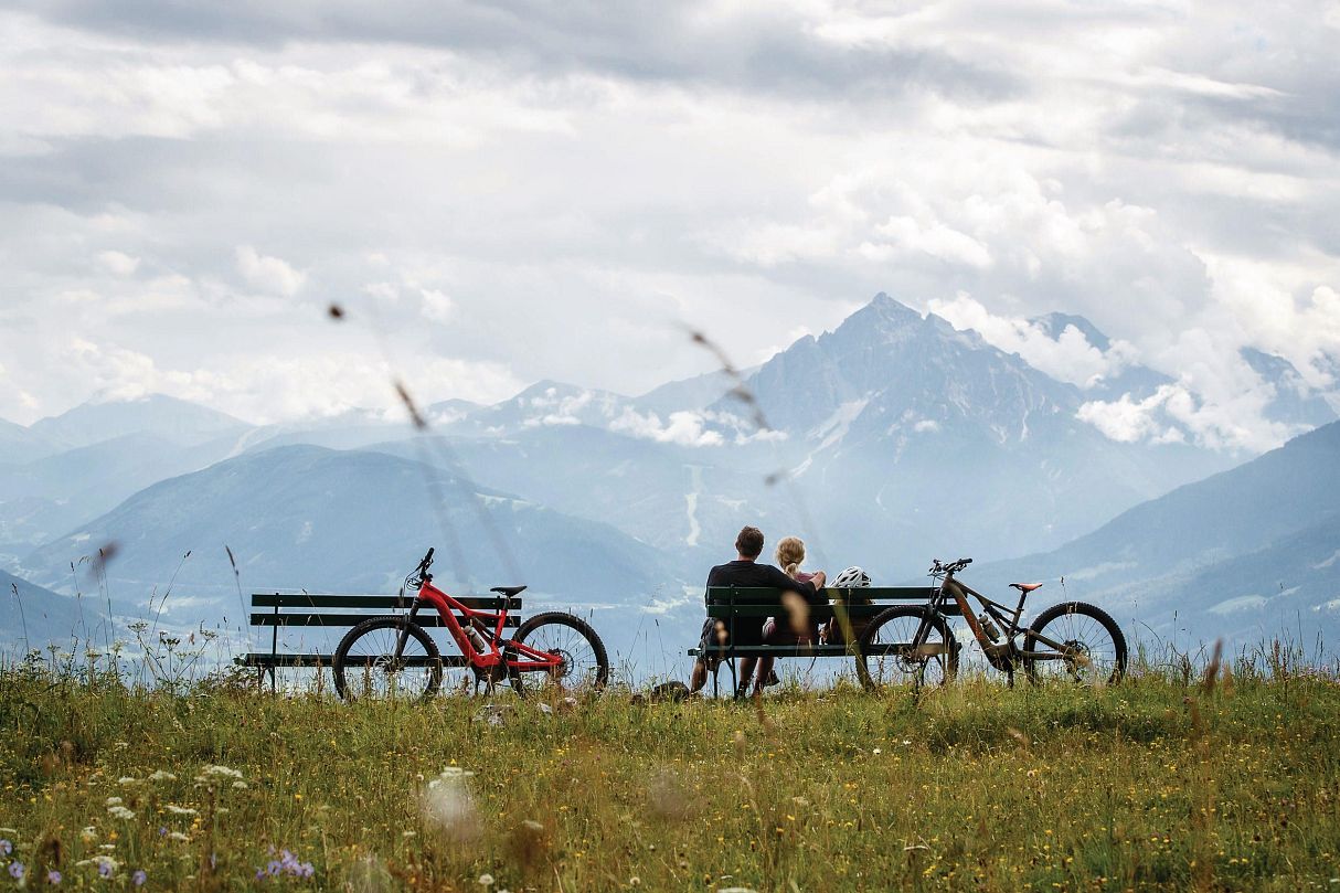 hwest_hotel_hall_e-bike_verleih_e-bike_tour_nordkette©tvb_innsbruckerwin_haiden