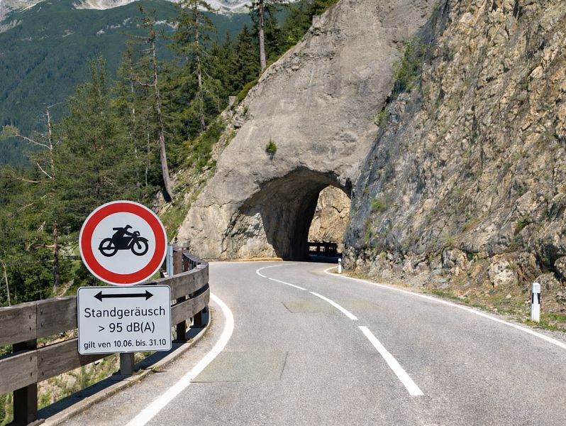 saisonale Motorradfahrverbote Tirol_Hahntennjochstrasse