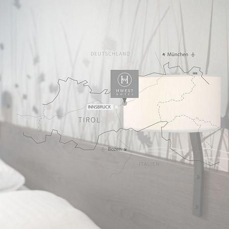 hwest_hotel_hall_kontakt_anfrage_karte_lage_zentrum_tirol