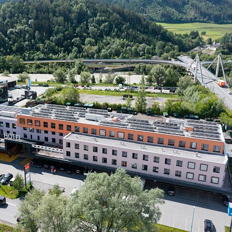 HWEST_Hotel_Schloegelstrasse_57_Hall_aussen_Drohne_3