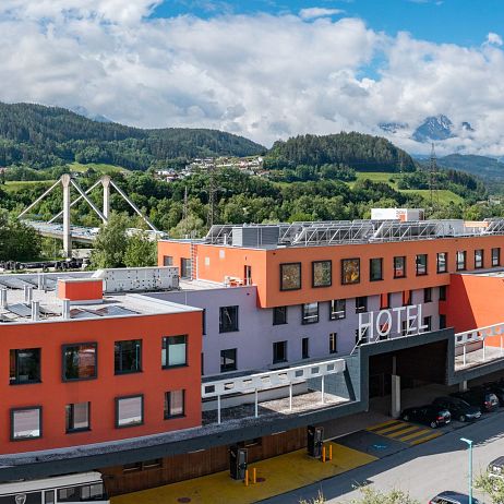 HWEST_Hotel_Schloegelstrasse_57_Hall_aussen_Drohne_Panorama_1