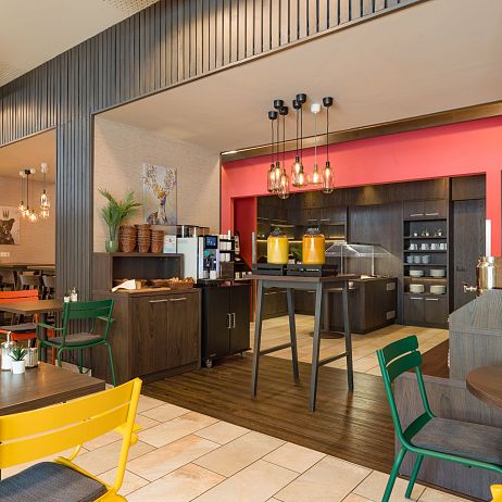 HWEST_Hotel_Schloegelstrasse_57_Hall_Innenbereich_Fruehstuecksbuffet_7