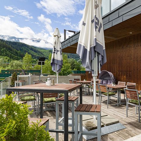 HWEST_Hotel_Schloegelstrasse_57_Hall_Terrasse_1