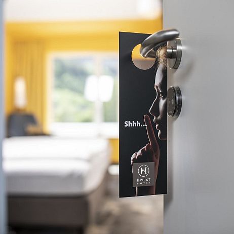 zimmer-budget-hotel-design-hotel-hwest-hotel-hall-in-tirol